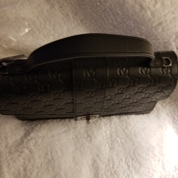 🎀VALENTINO by MARIO VALENTINO Adrienne Logo Leather crossbody bag. Color:Black⚘ - Picture 16 of 16